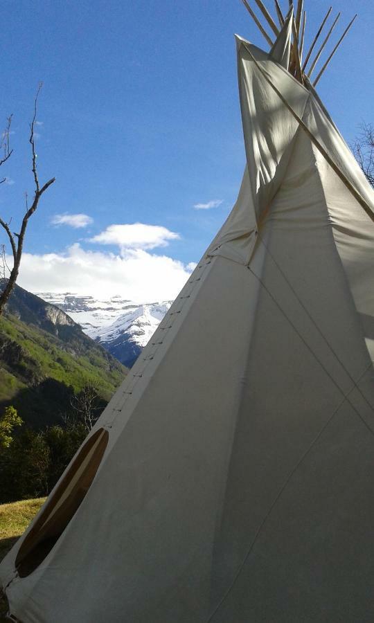 Tipis Nature 加瓦尔尼 外观 照片