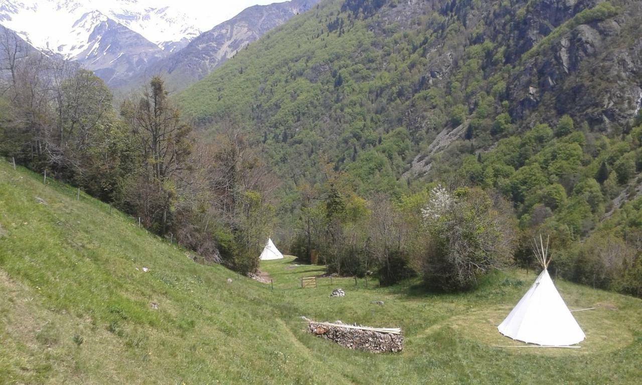 Tipis Nature 加瓦尔尼 外观 照片